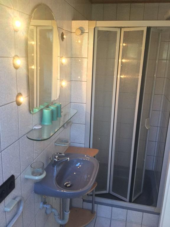 Gaestehaus Kaiser Ostfildern Exteriör bild